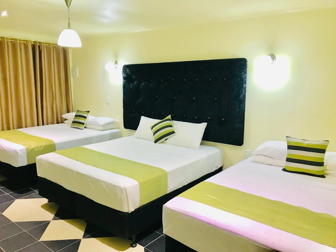 Moatoga Hotel Апиа Екстериор снимка